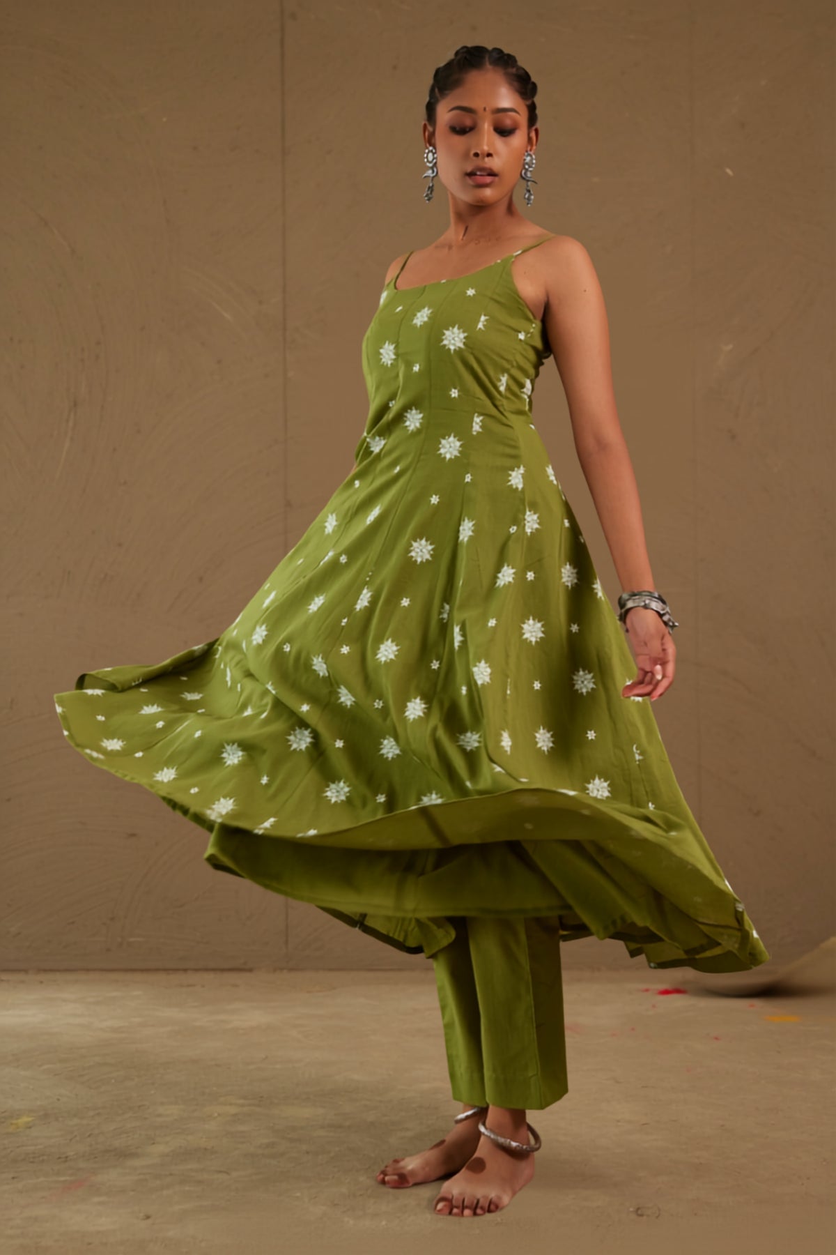 Henna Green Mul Cotton Adjustable Strap Anarkali Set