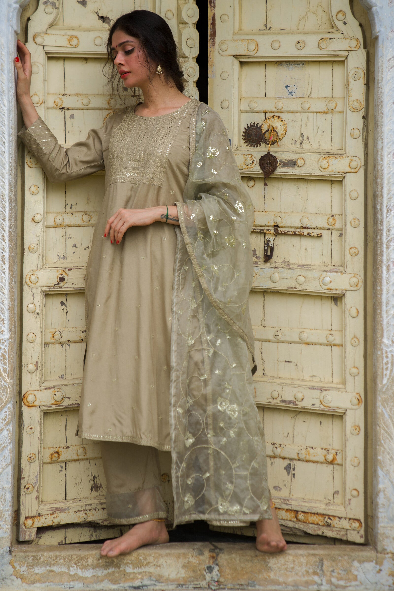 Chhaya Grey Festive Embroidered Kurta Set