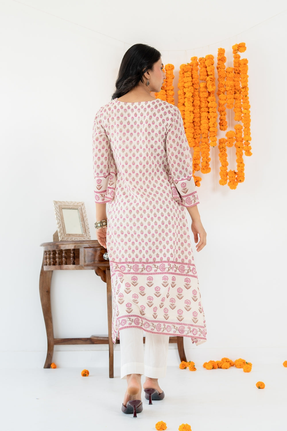 SARAS KURTA SET OF 3