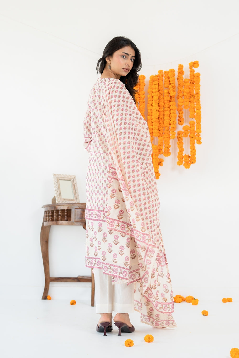 SARAS KURTA SET OF 3