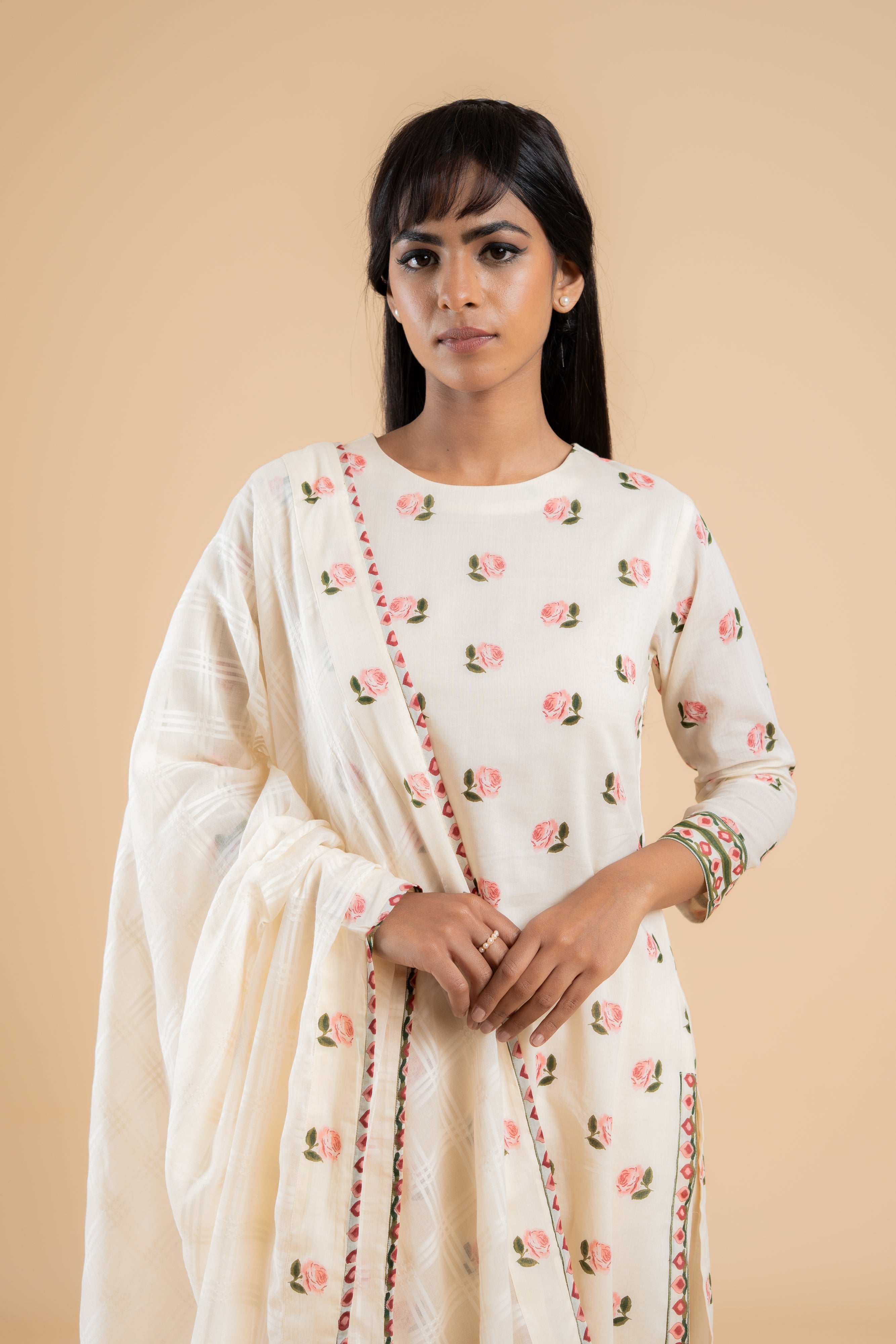 OFF WHITE ARUNIMA KURTA SET OF 3