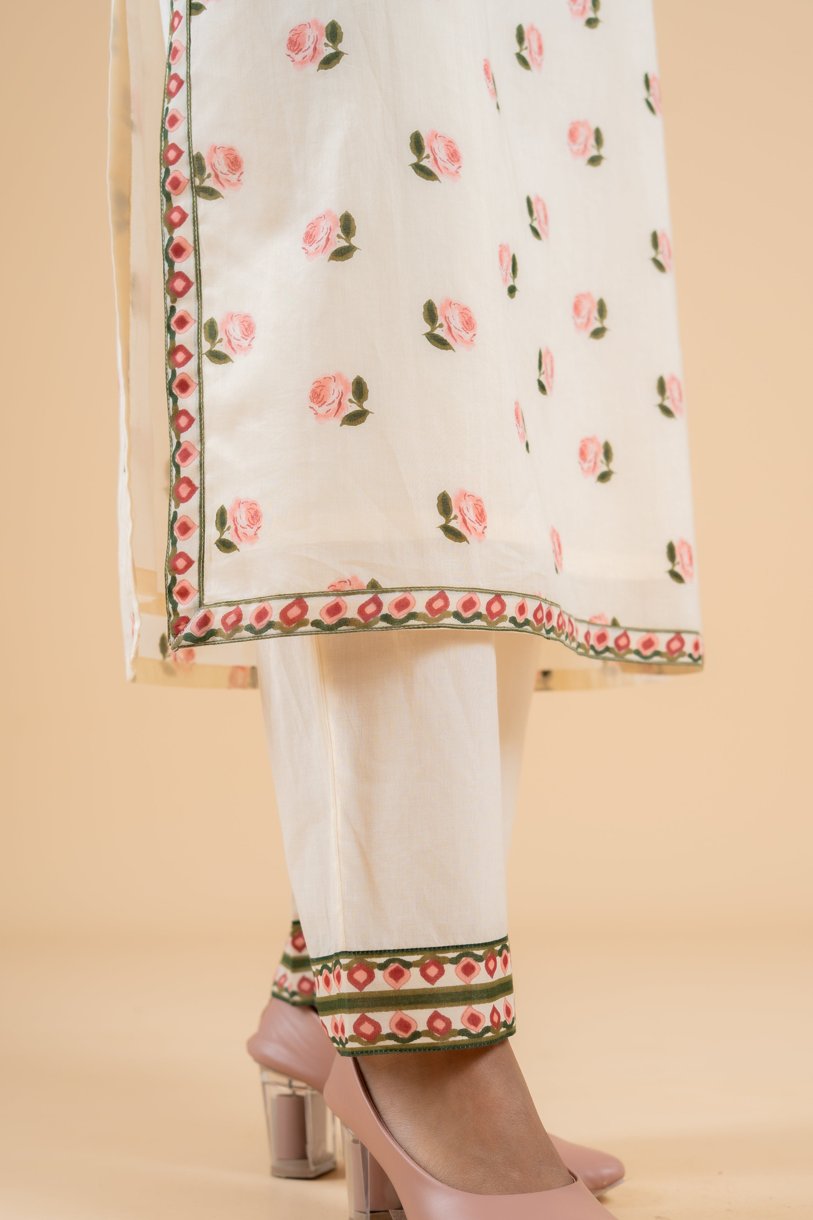 OFF WHITE ARUNIMA KURTA SET OF 3