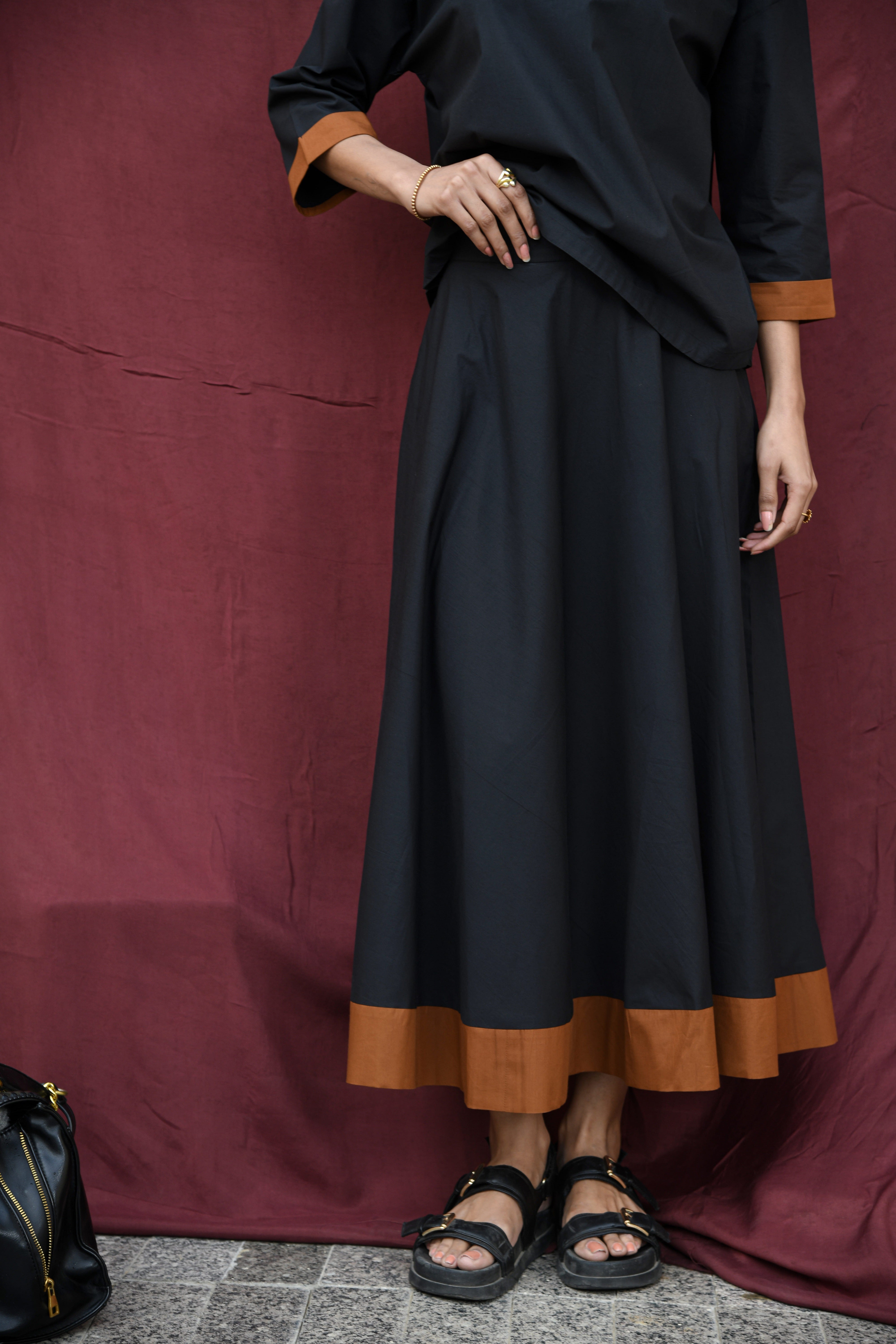 BLACK A-LINE SKIRT