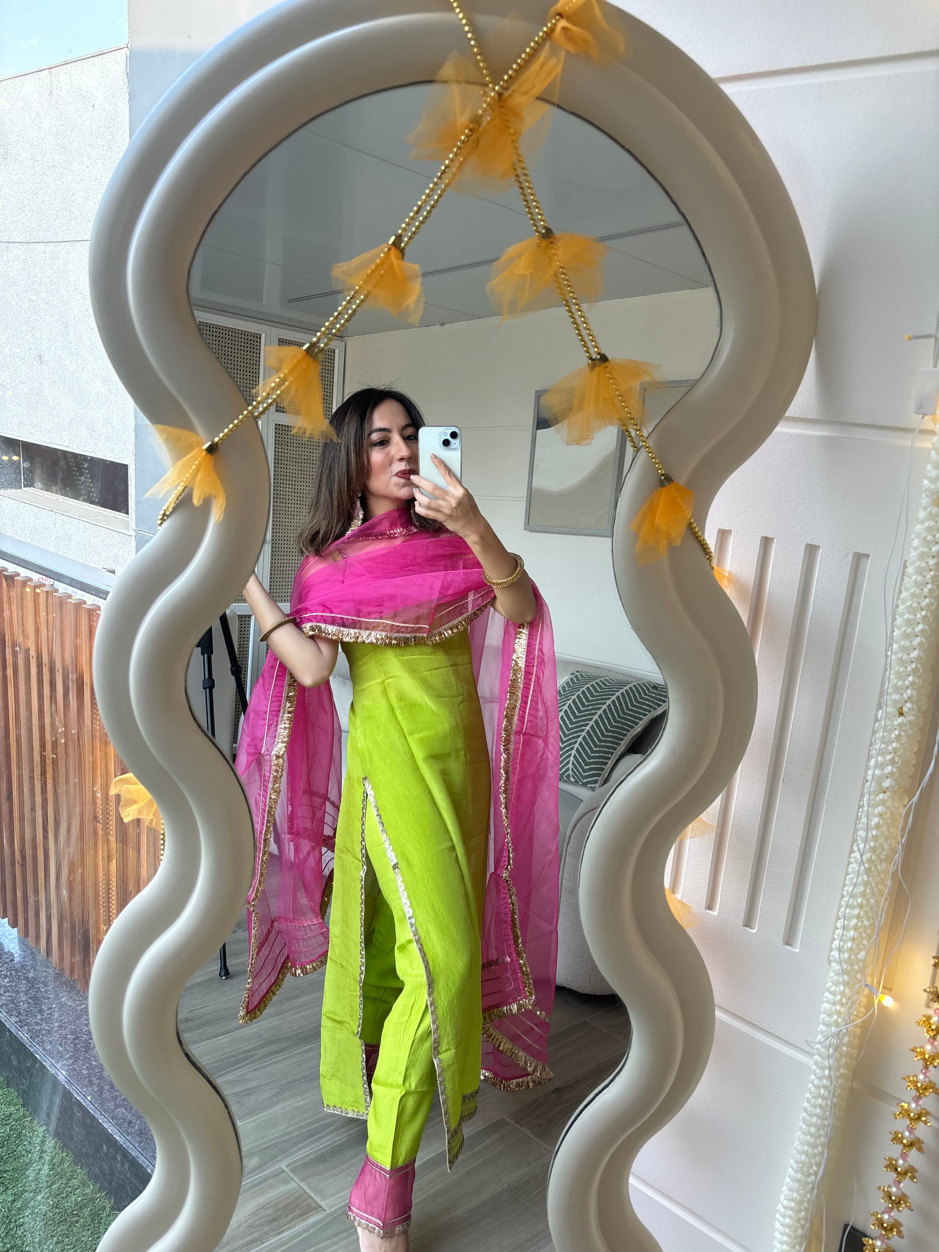 PATAKHA STRAIGHT KURTA SET
