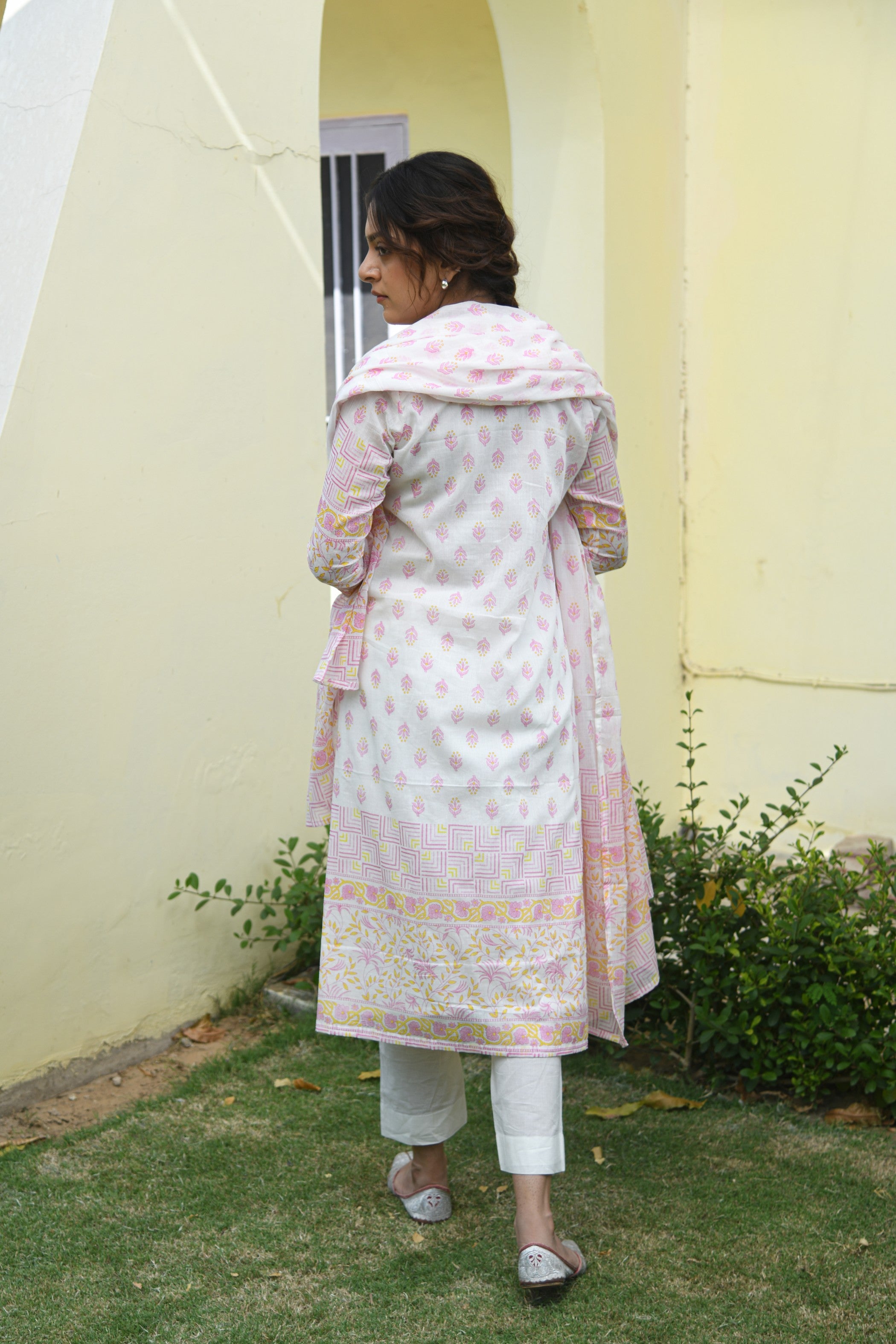 SHAHIN KURTA SET OF 3