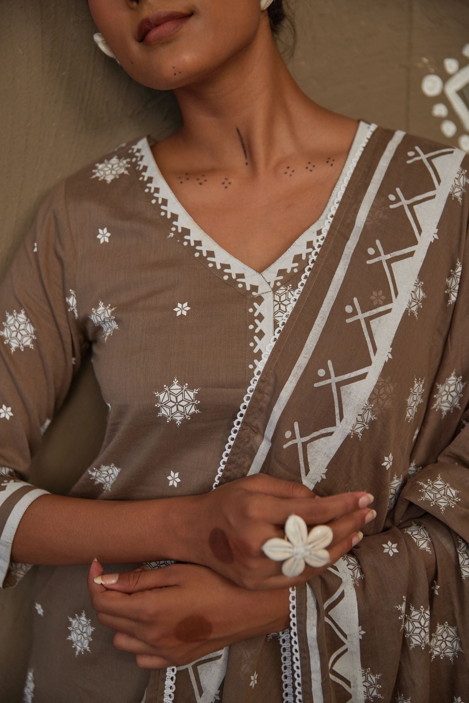 Karwa Brown Mul Cotton V Neck Straight Kurta Set