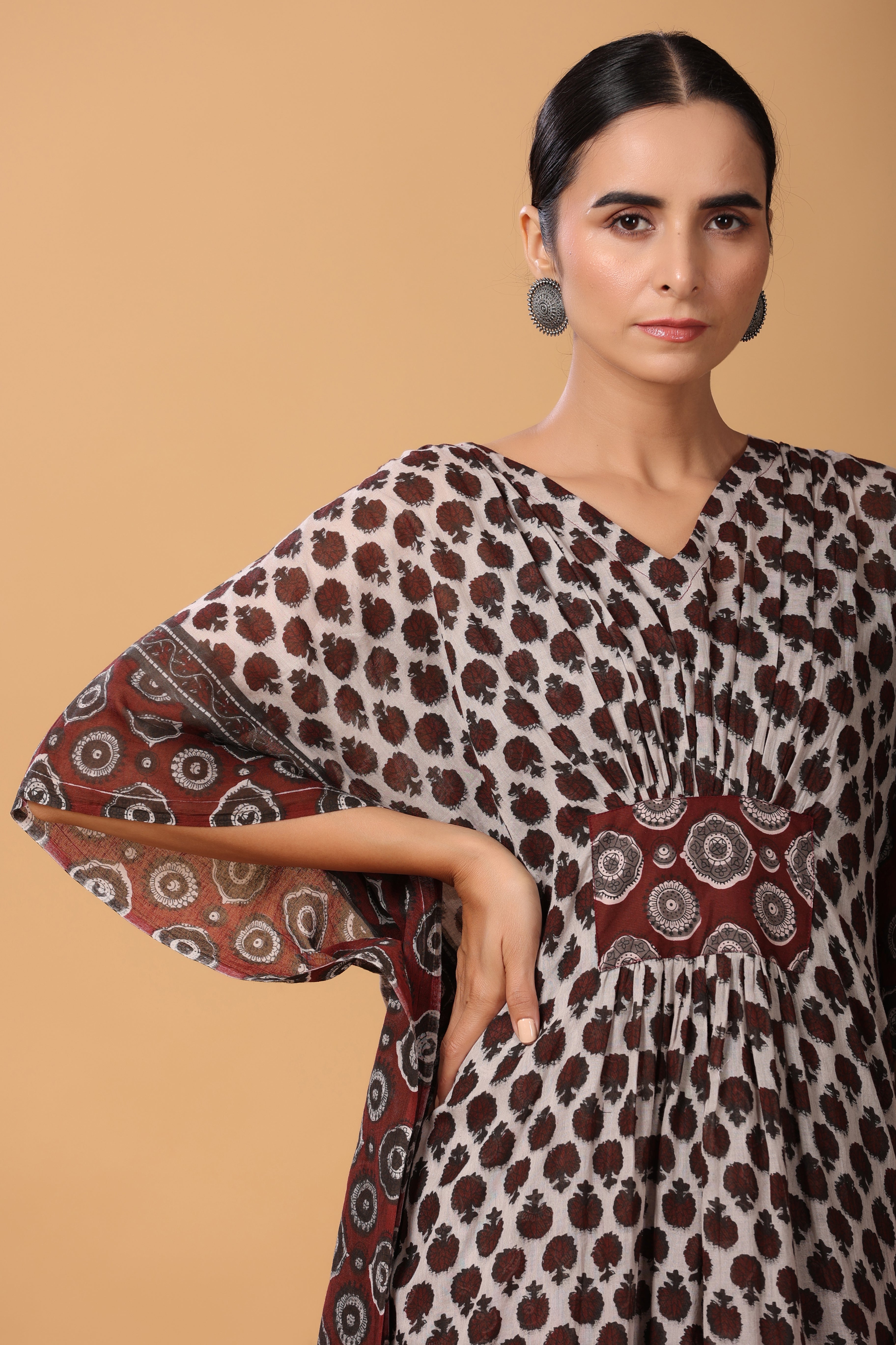 Brown kaftan