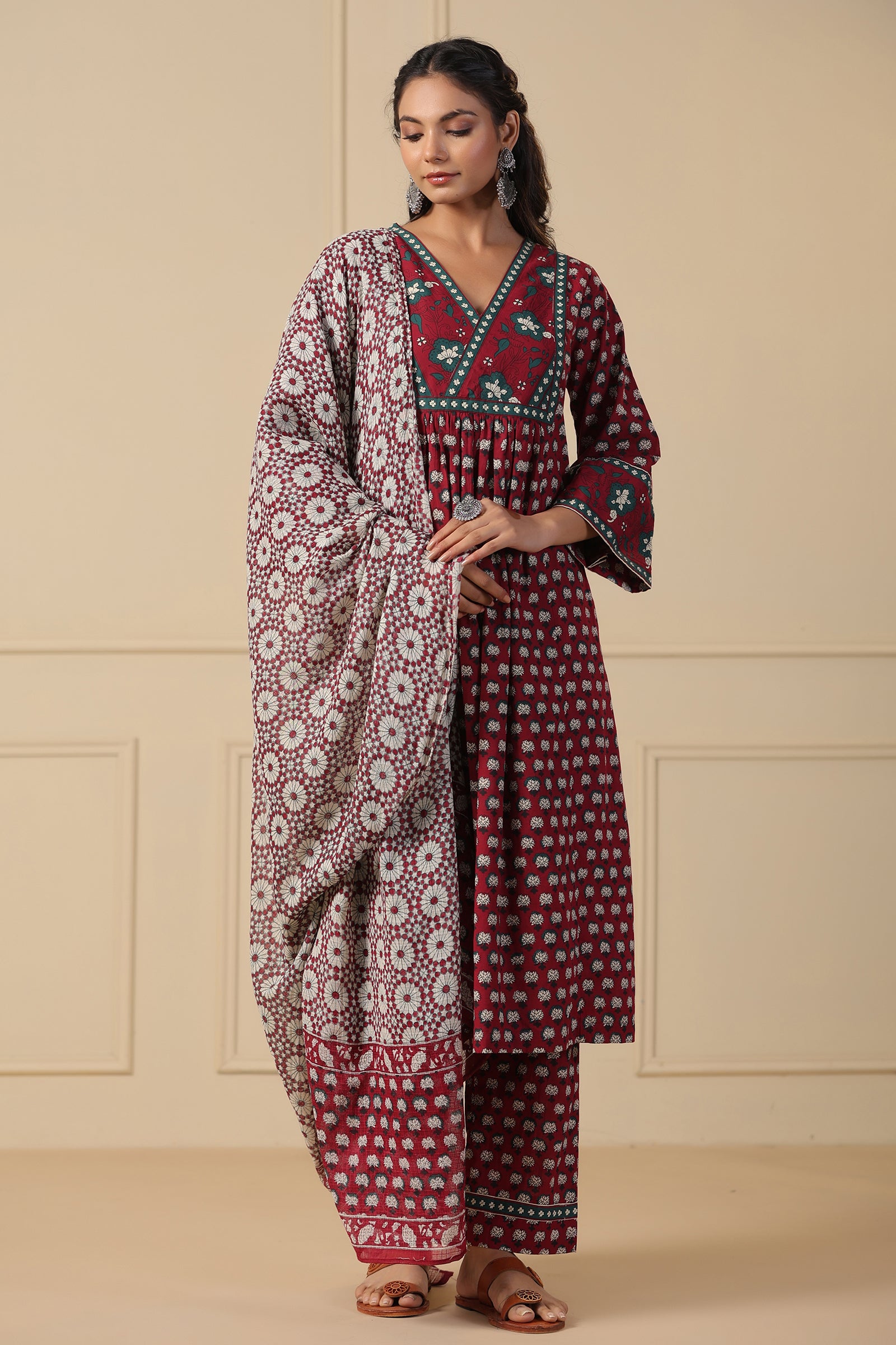 VAASVI ALINE SET