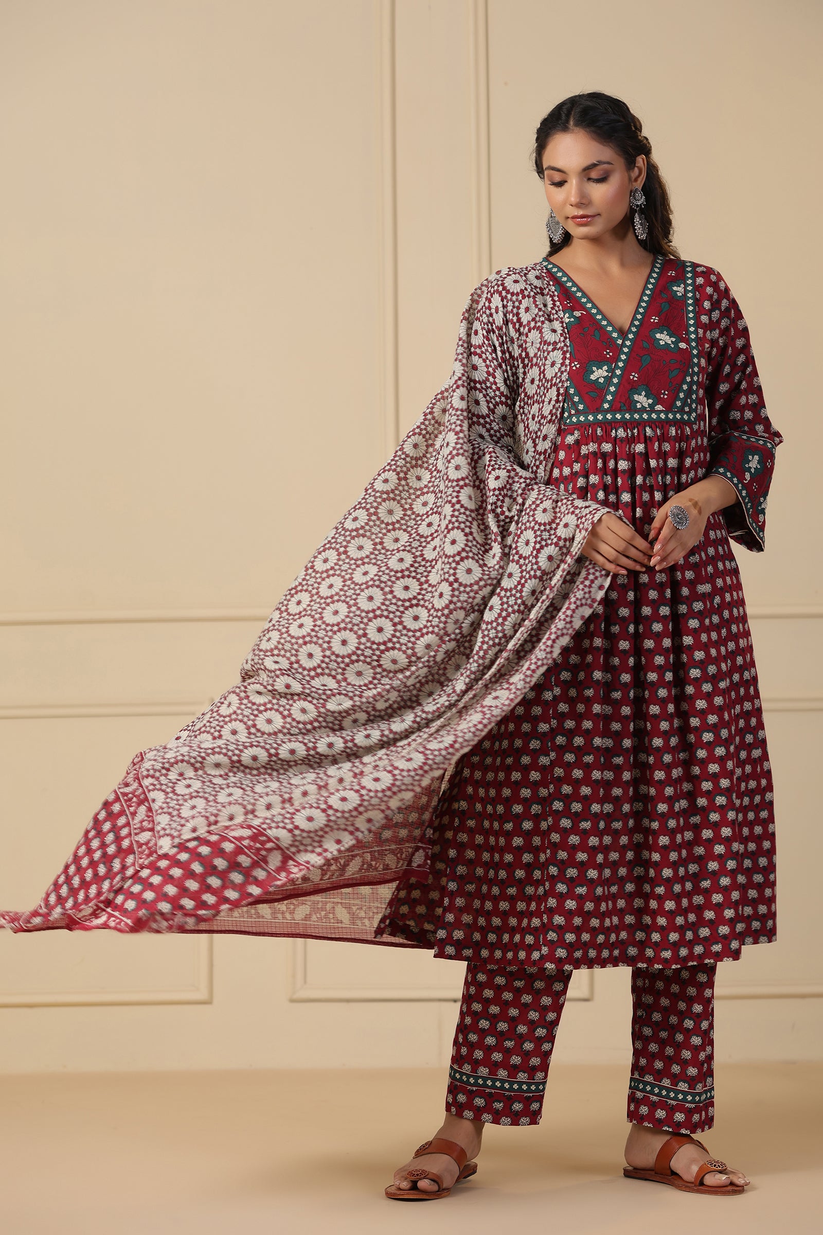 VAASVI ALINE SET
