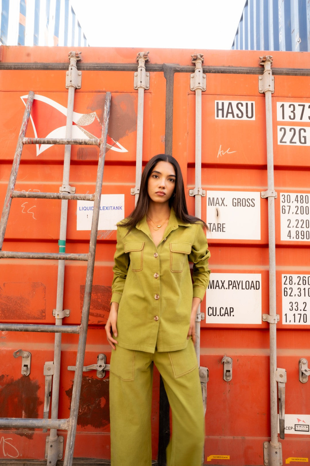 OLIVE AERIS PANT