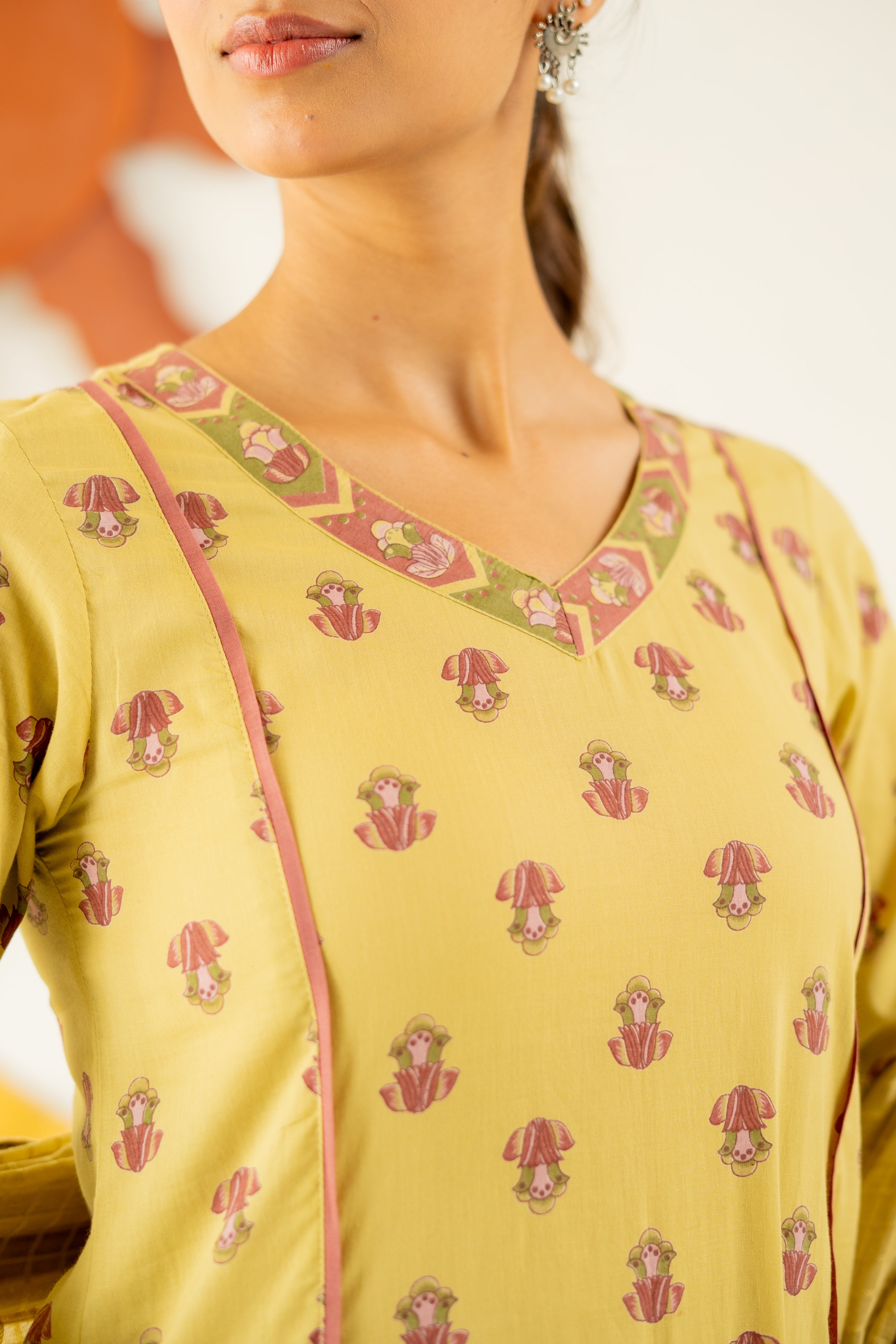 WARM OLIVE  NEERJARA KURTA SET OF 3