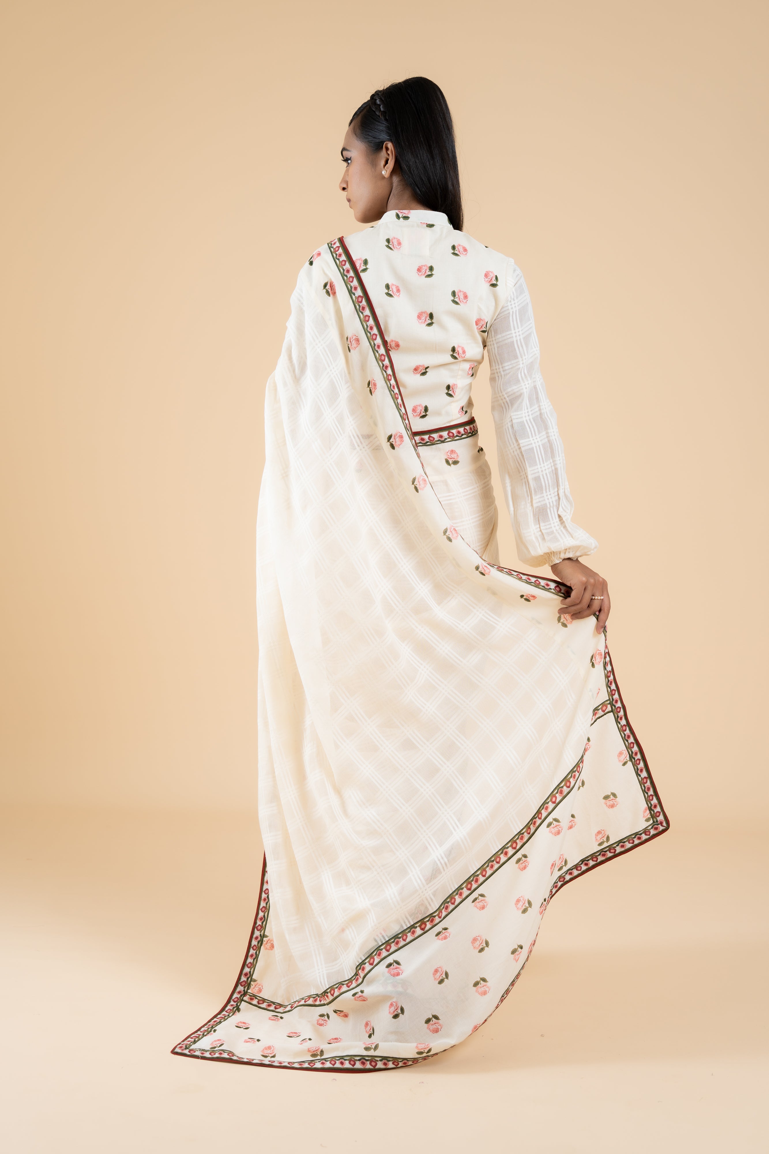 OFF WHITE SAUMYA SAREE WITH UNSTITCHED BLOUSE  PCS