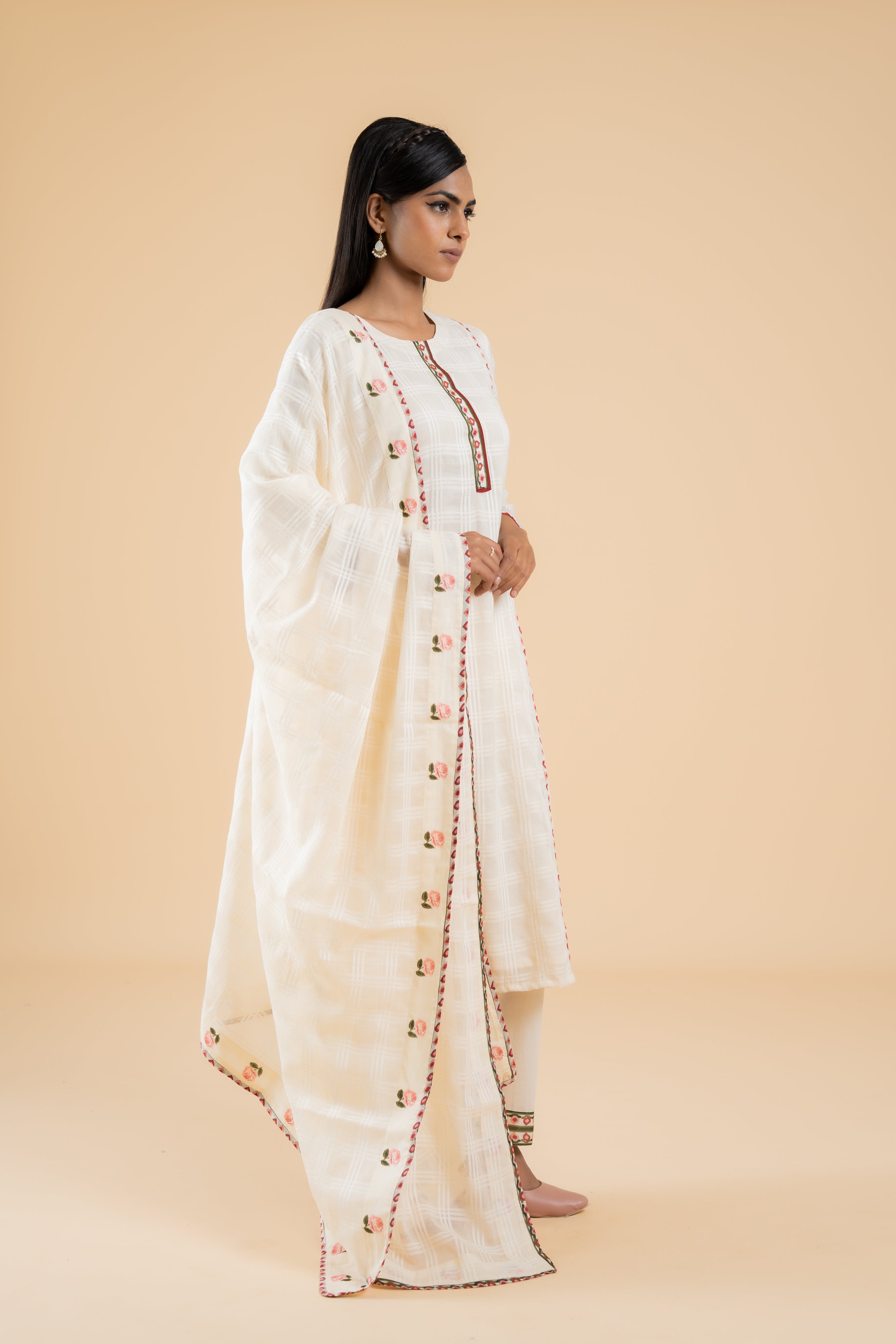 OFF WHITE KUSUM KURTA SET OF 3