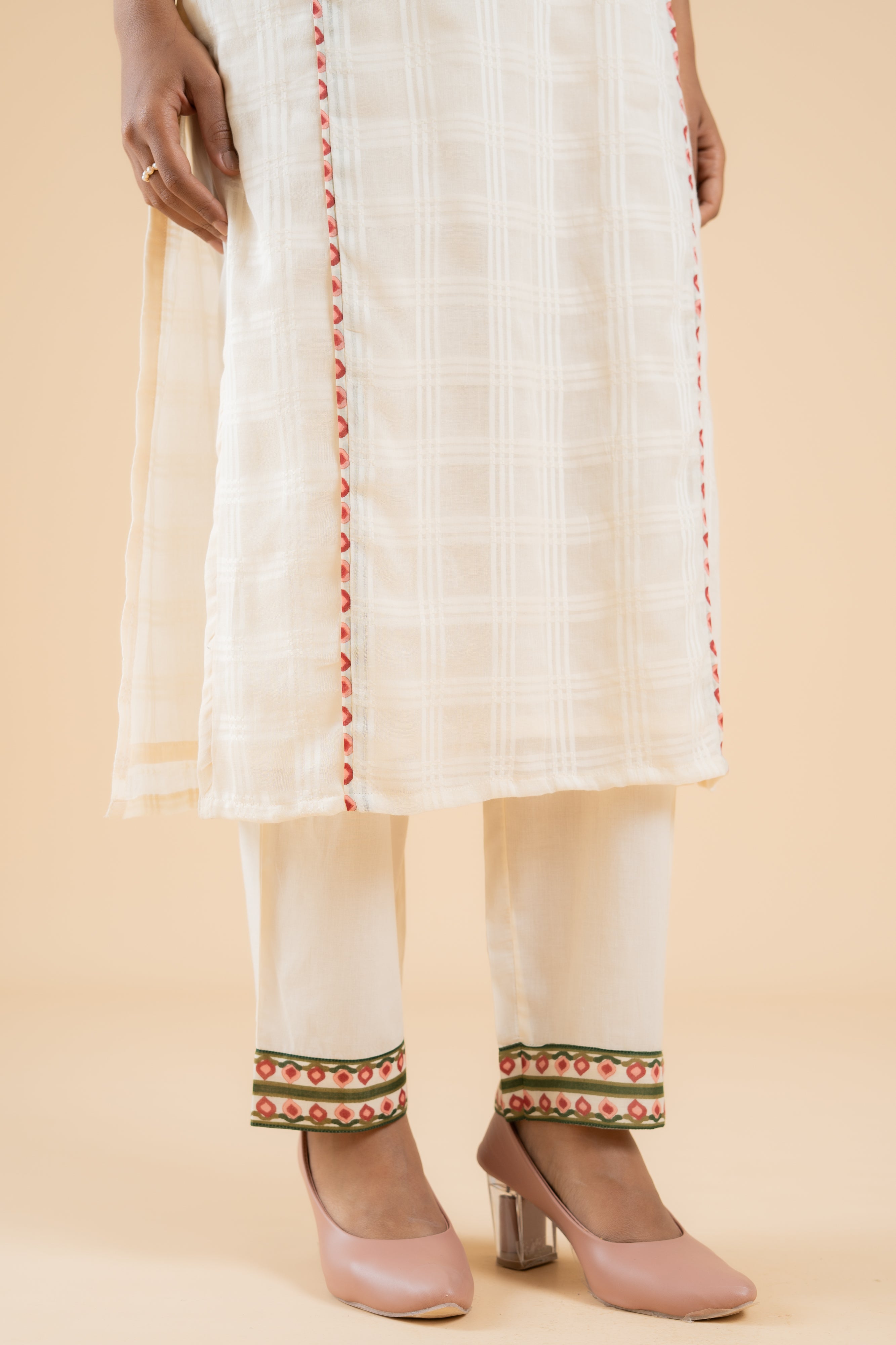 OFF WHITE KUSUM KURTA SET OF 3