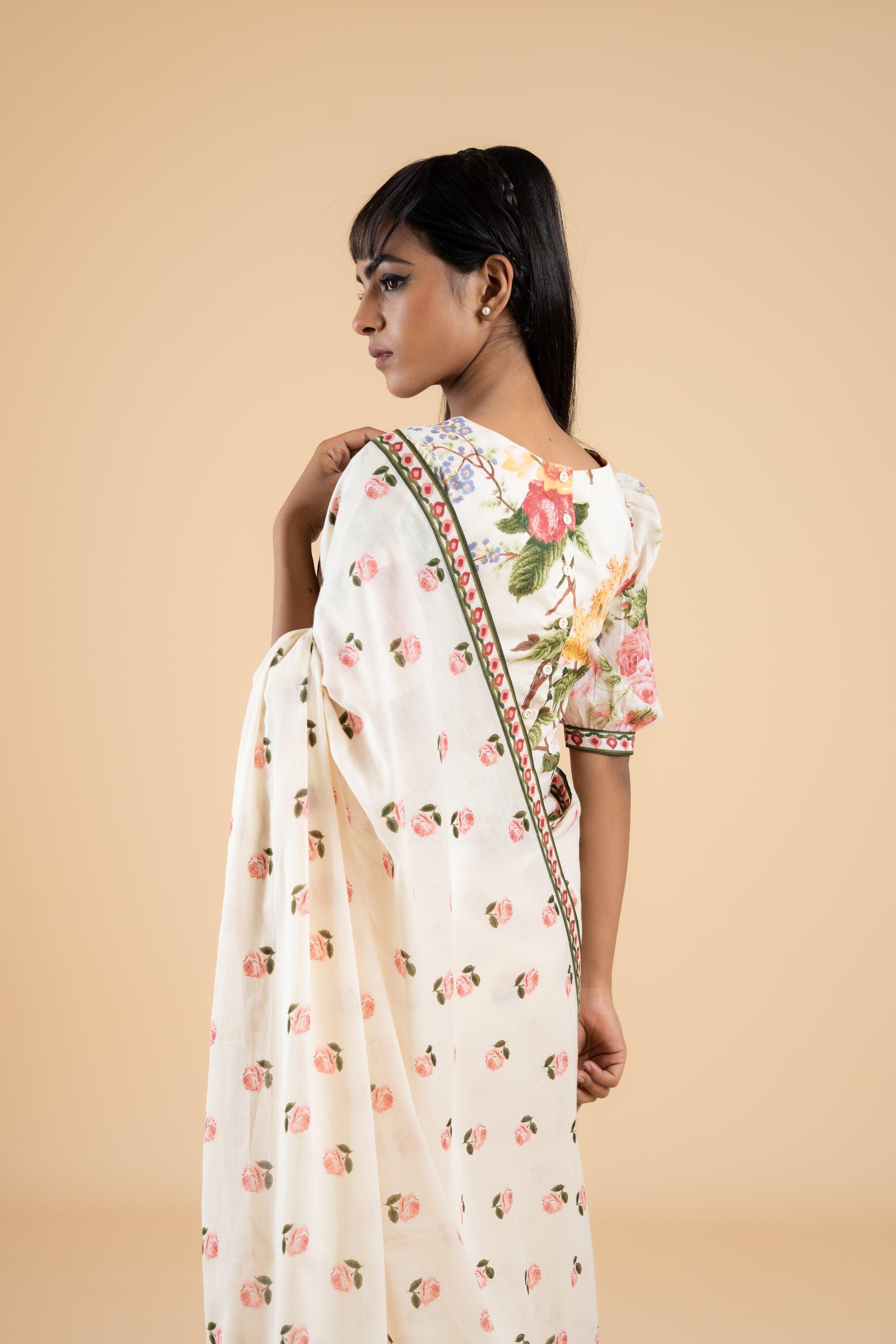 OFF WHITE GULABIYA SAREE WITH UNSTITCHED BLOUSE  PCS