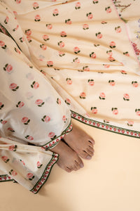 OFF WHITE GULABIYA SAREE WITH UNSTITCHED BLOUSE  PCS