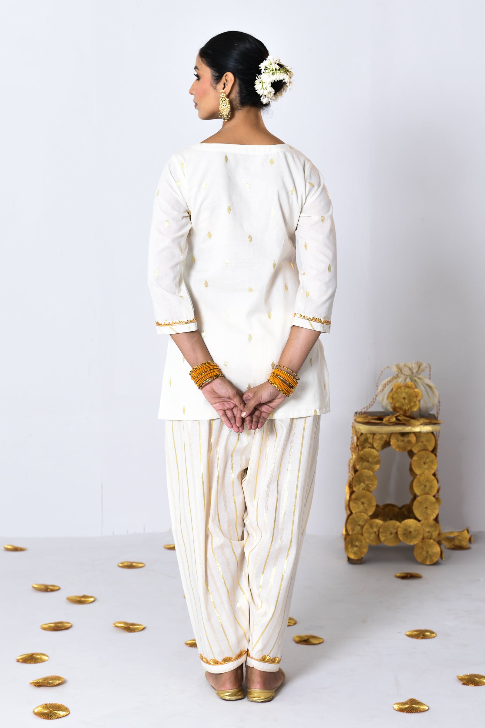 Jugnu Off-white Lurex Round Neck Short Kurta, Patiyala and Dupatta