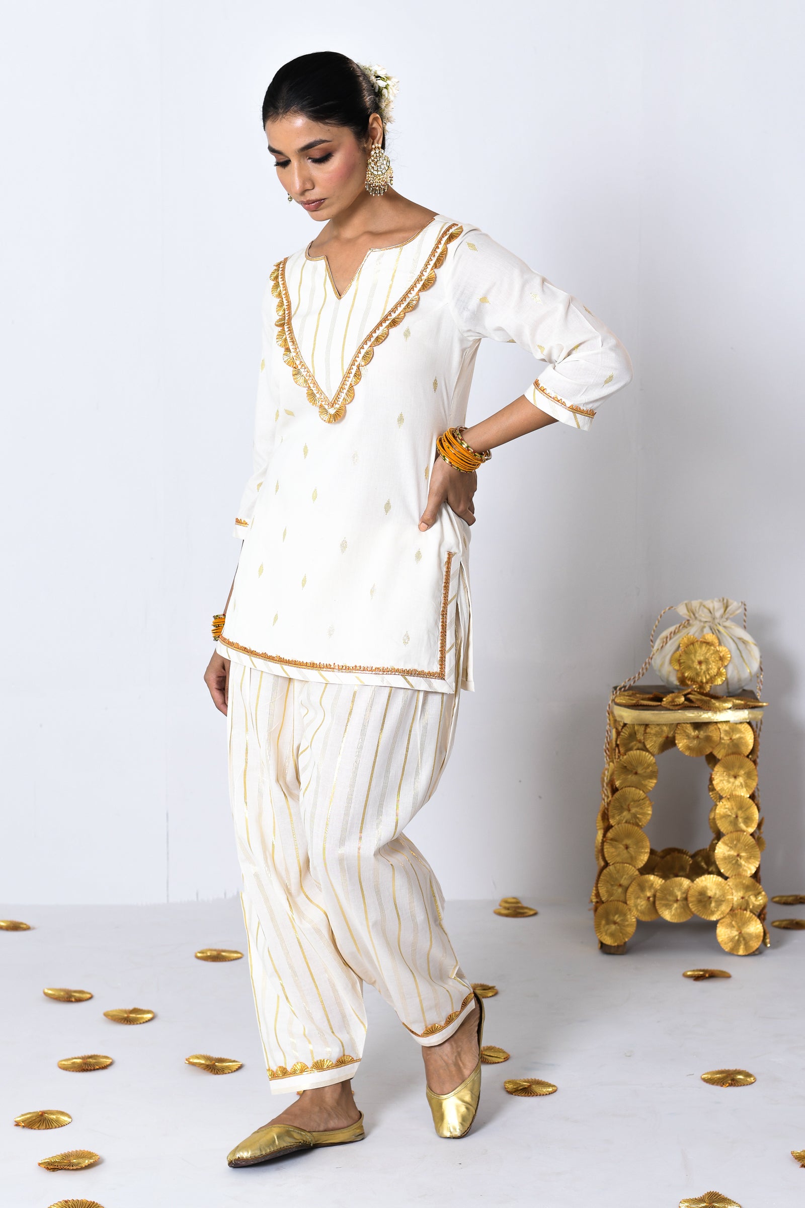 Jugnu Off-white Lurex Round Neck Short Kurta, Patiyala and Dupatta