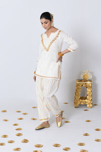 Jugnu Off-white Lurex Round Neck Short Kurta, Patiyala and Dupatta