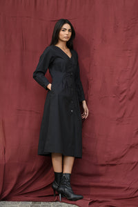 BLACK BUTTON-UP BOX DRESS