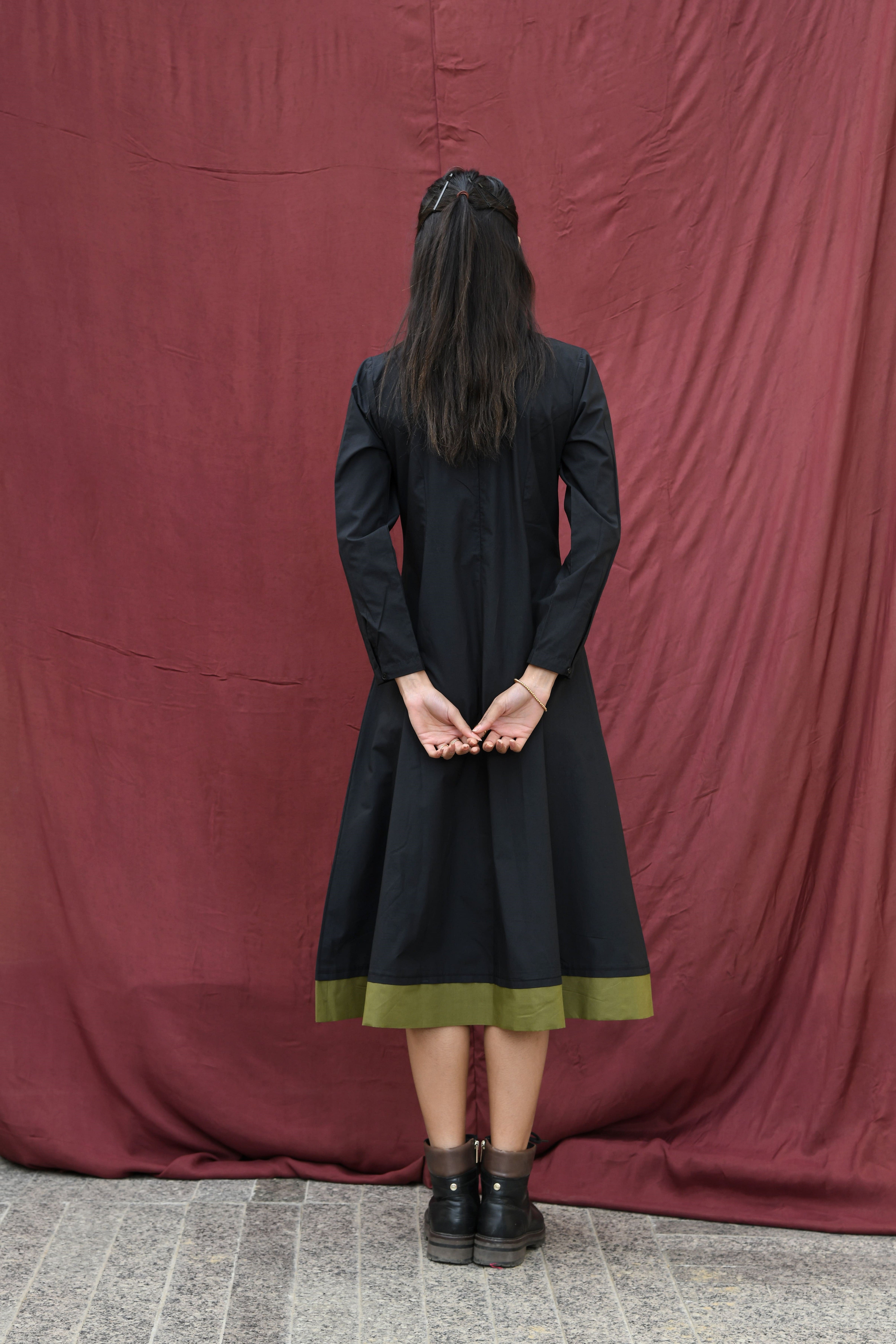 BLACK BUTTON-UP BOX DRESS