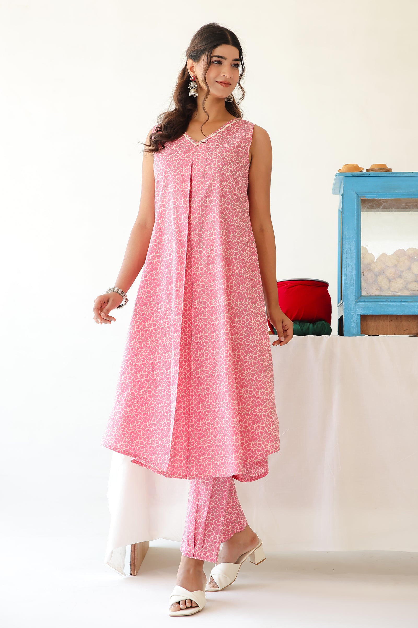 CHERRY PINK COTTON SLEEVELESS OFFICE KURTA SET