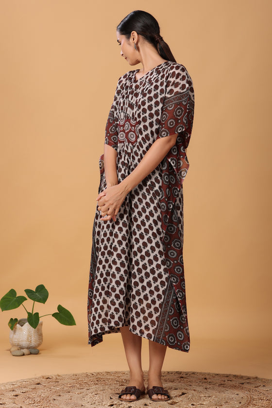Brown kaftan