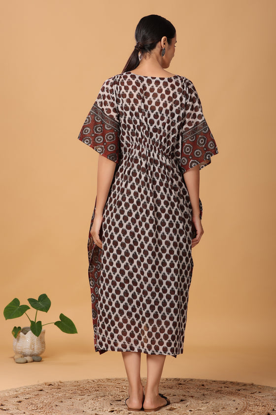 Brown kaftan