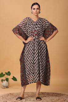  Brown kaftan